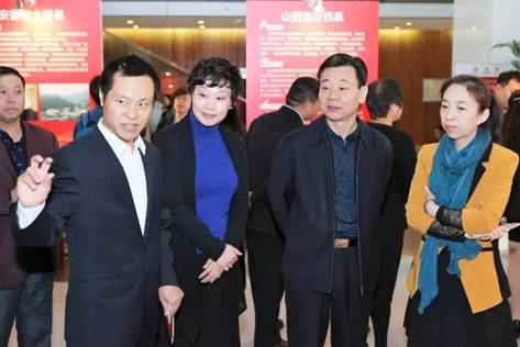 金融扶貧 攜手共進(jìn) 2016全國(guó)扶貧日金融扶貧成果展開幕
