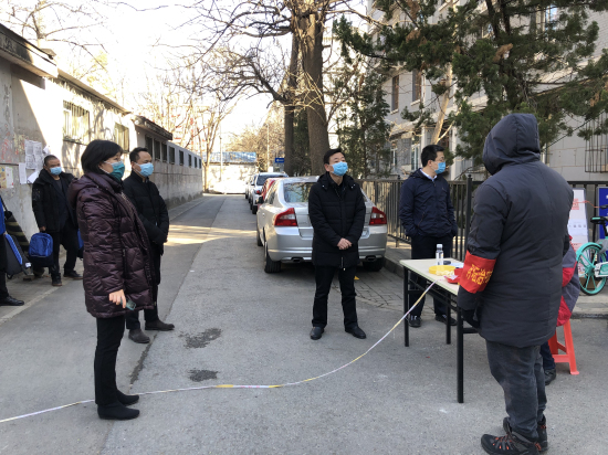 金融街集團(tuán)組織203名志愿者深入62個(gè)社區(qū)助力一線疫情防控工作