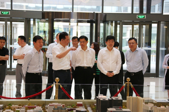 市國(guó)資委主任張貴林一行到金融街調(diào)研