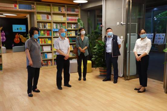 朝陽區(qū)領(lǐng)導一行到教育公司所屬學校、幼兒園調(diào)研